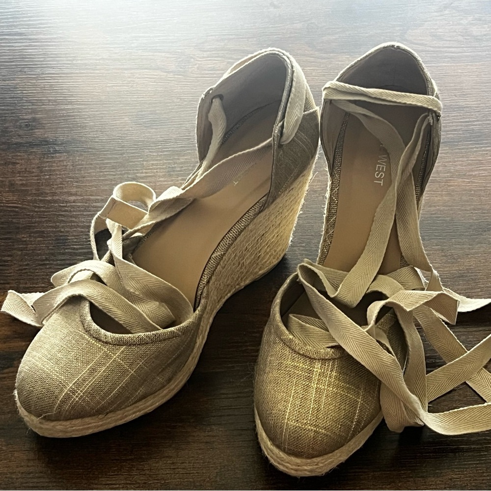 Nine West Ankle Strap Espadrille Wedge Sandals 9.5 NWOT